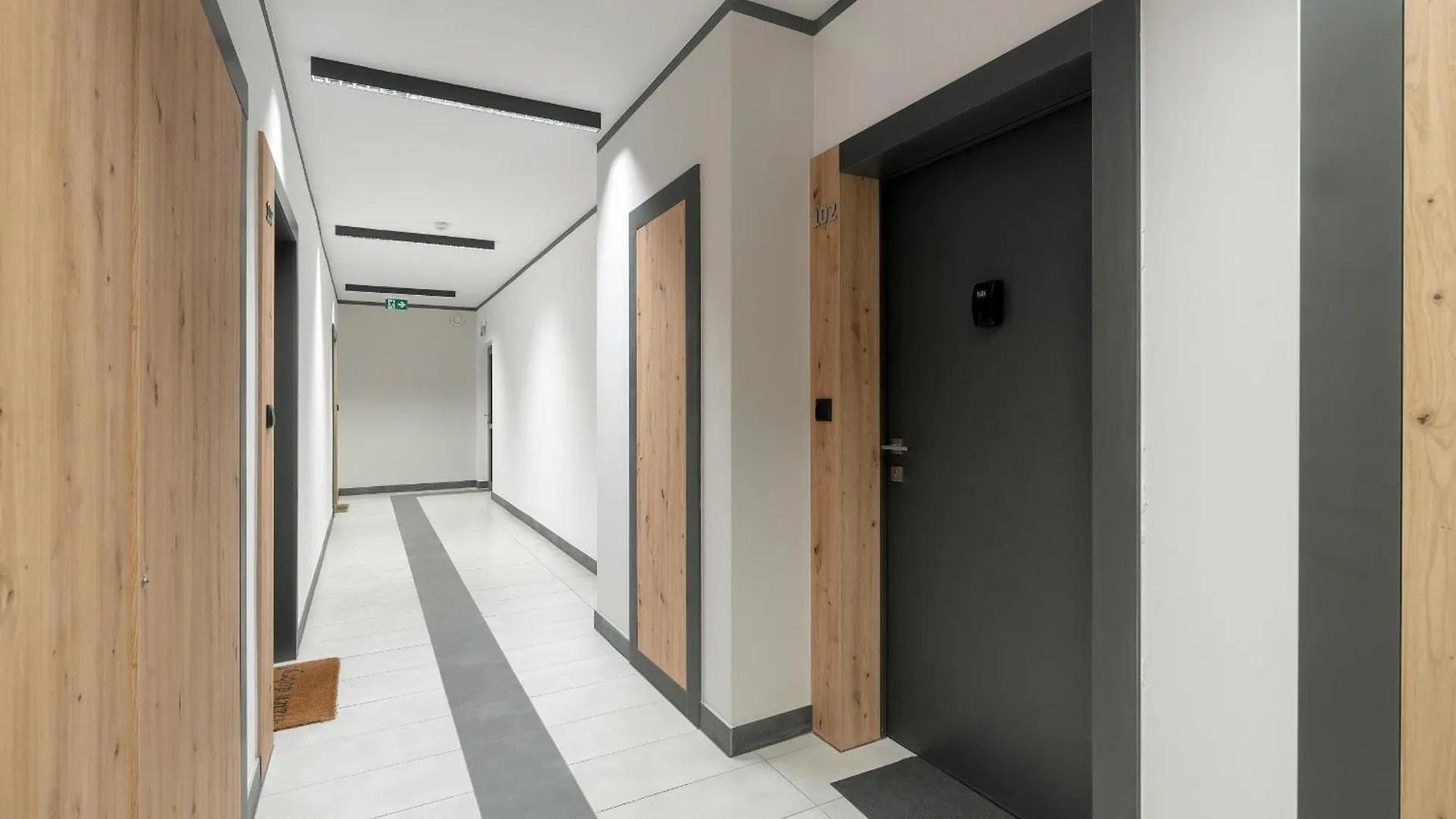 Wyjatkowy I Nowoczesny Apartament Z Balkonem I Parkingiem By Noclegi Renters Poznan Apartment