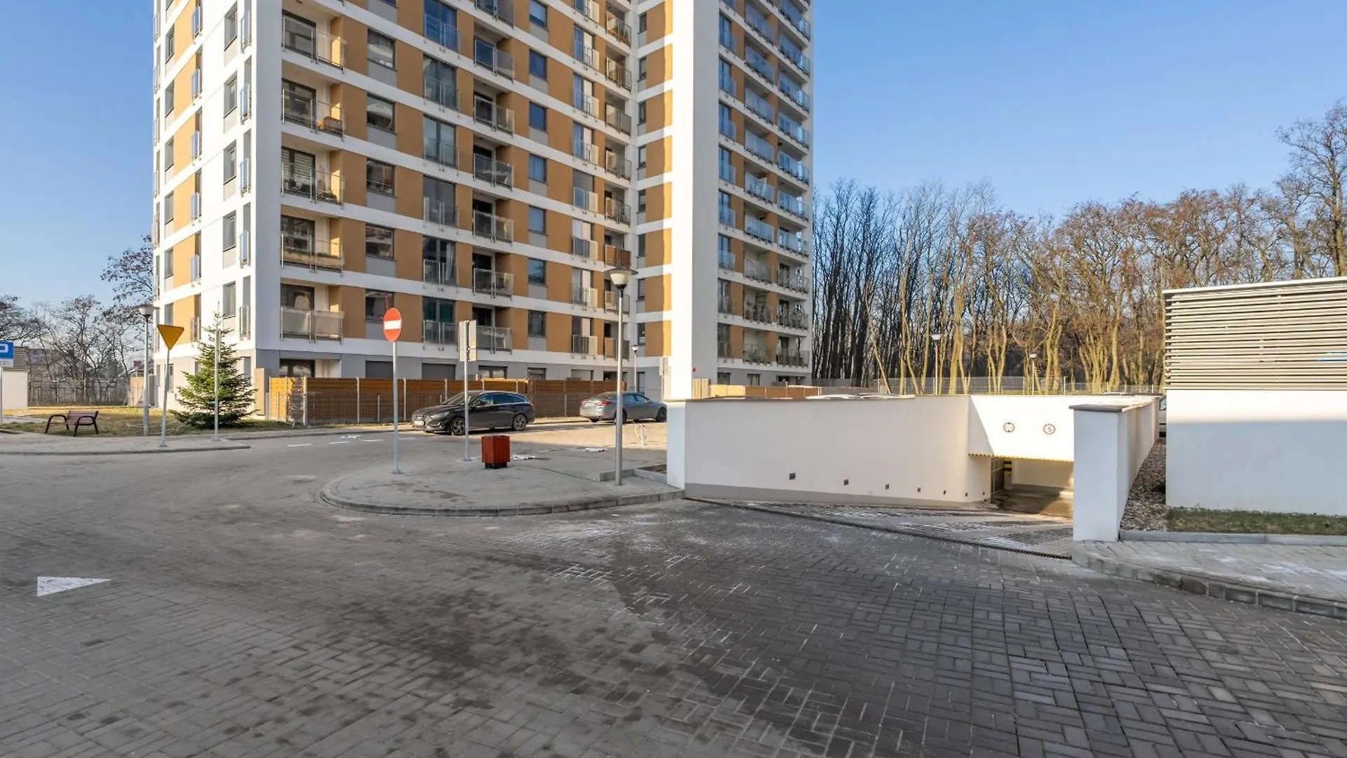 Apartment Wyjatkowy I Nowoczesny Apartament Z Balkonem I Parkingiem By Noclegi Renters Poznan Poland