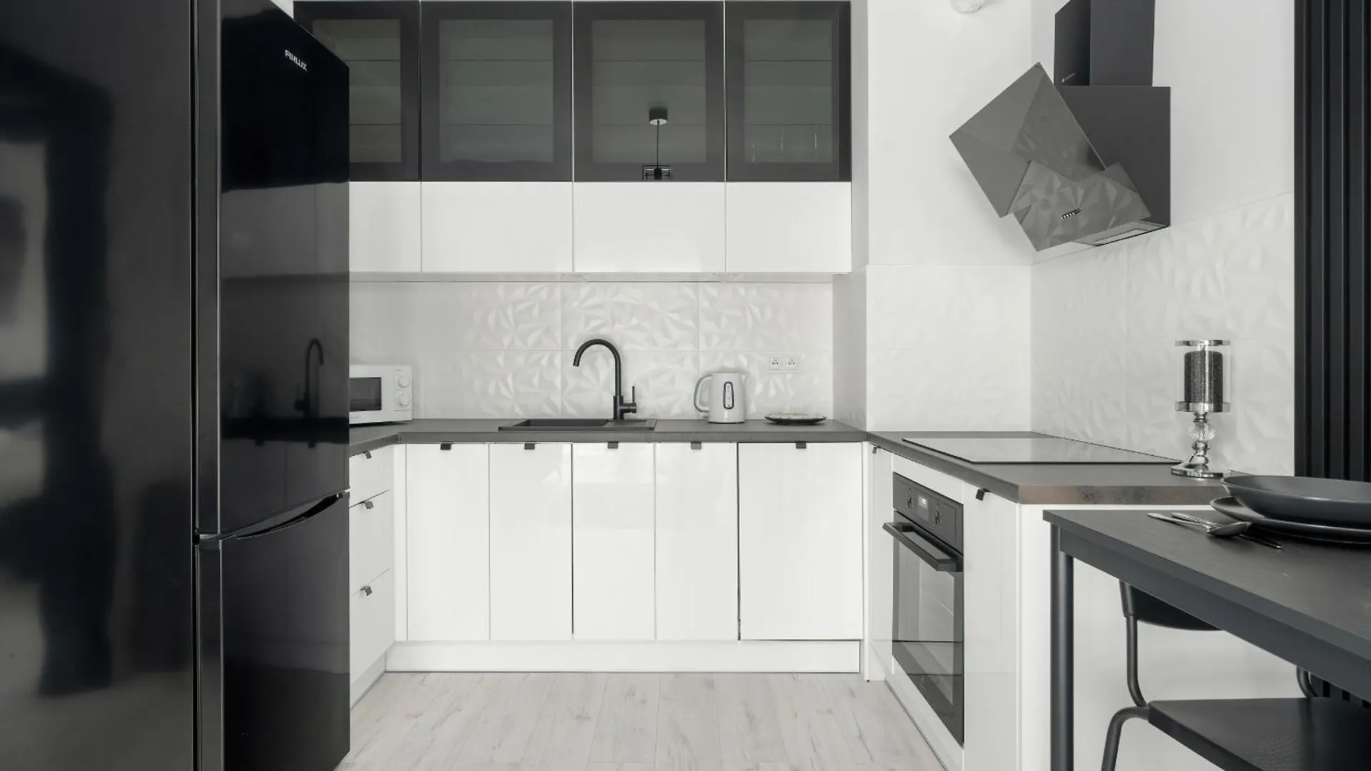 Apartment Wyjatkowy I Nowoczesny Apartament Z Balkonem I Parkingiem By Noclegi Renters Poznan
