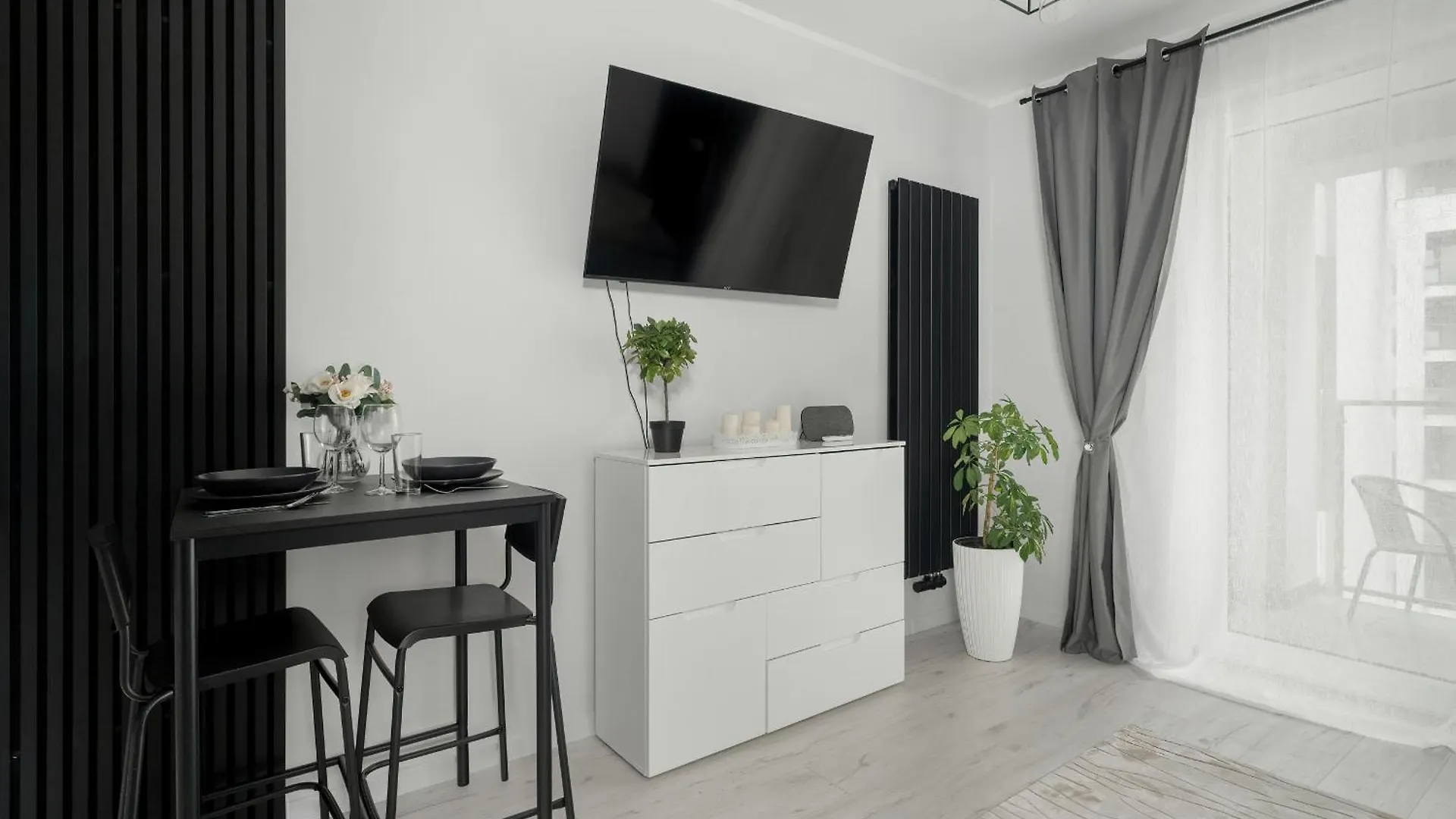 Apartment Wyjatkowy I Nowoczesny Apartament Z Balkonem I Parkingiem By Noclegi Renters Poznan