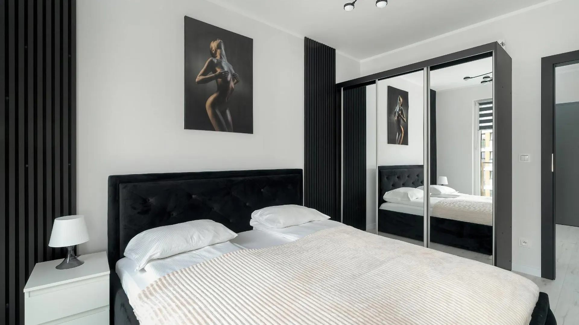 Wyjatkowy I Nowoczesny Apartament Z Balkonem I Parkingiem By Noclegi Renters Poznan