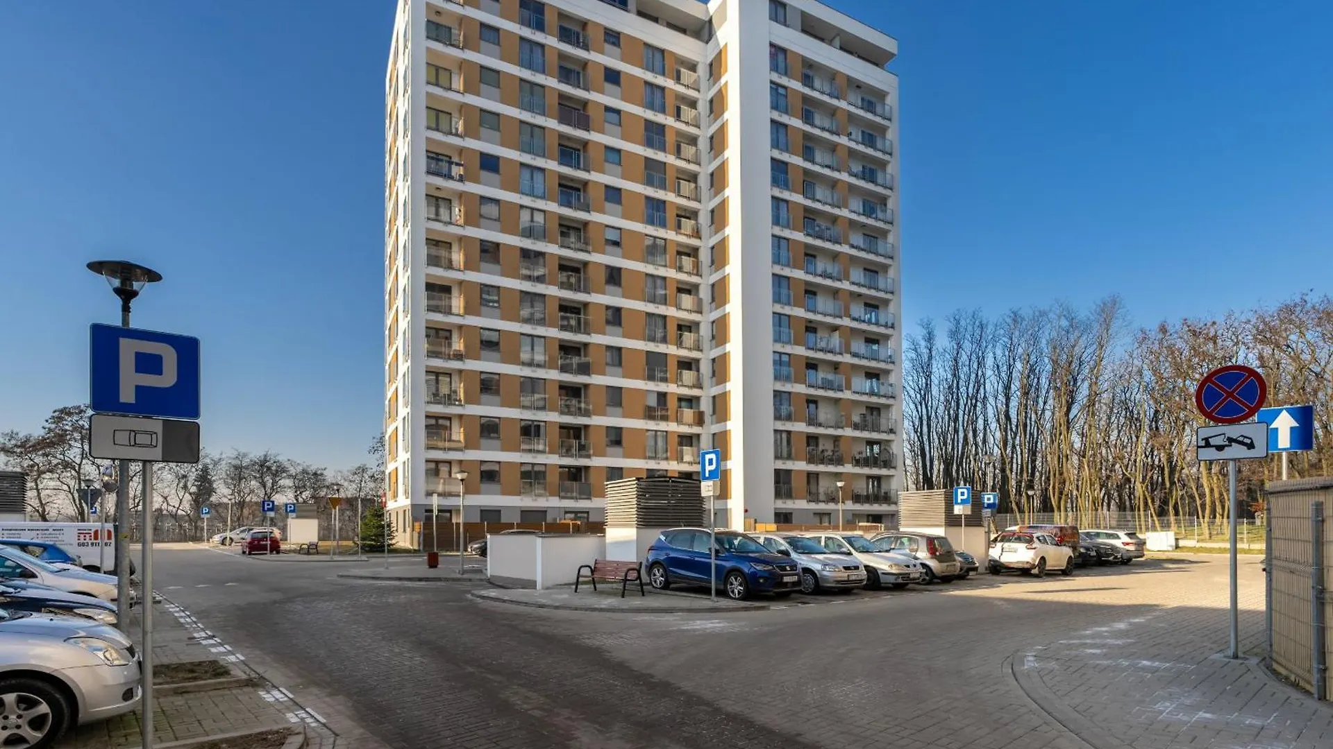 Apartment Wyjatkowy I Nowoczesny Apartament Z Balkonem I Parkingiem By Noclegi Renters Poznan